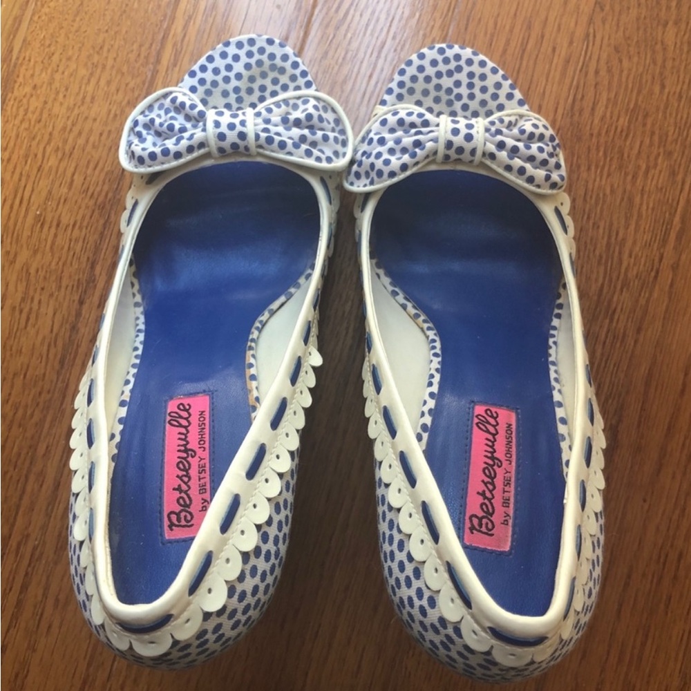 Betsey Johnson Betsyville Polka Dot Bow Heels Sz 9 Eyecatching